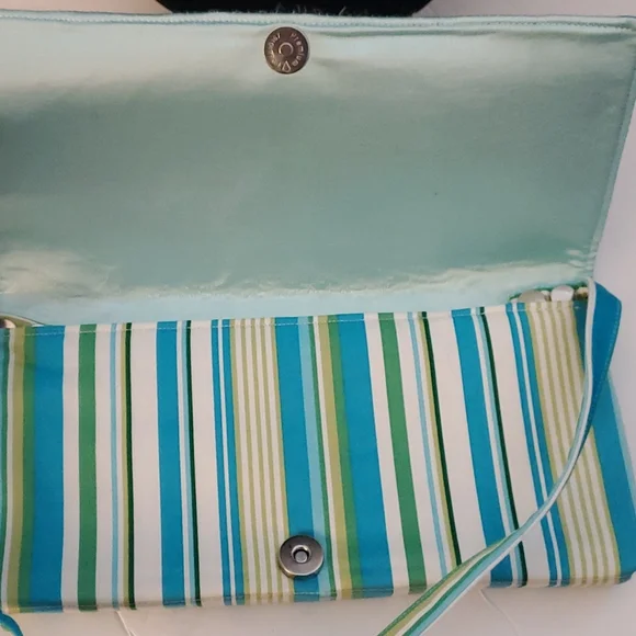 Clutch - Picture 2 of 4